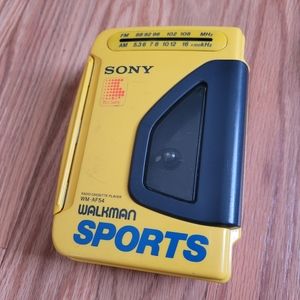 Vintage Yellow Sony Walkman Sports WM-AF54 [working]